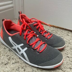 Metro Women’s Gray ASICS Shoes